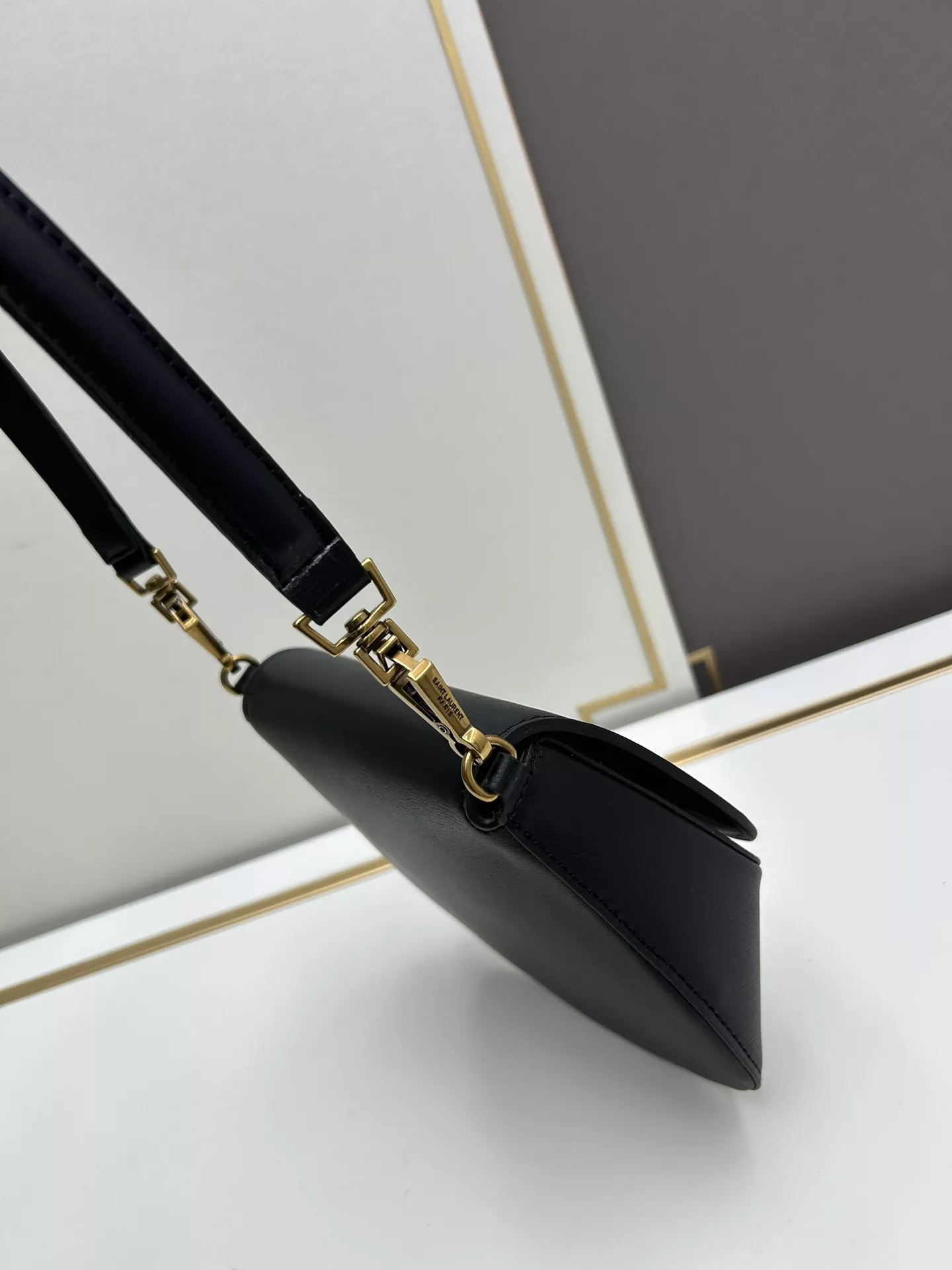 WellDesigned 9281 Yves Saint Laurent YSL AAA Quality Shoulder Bags For Women