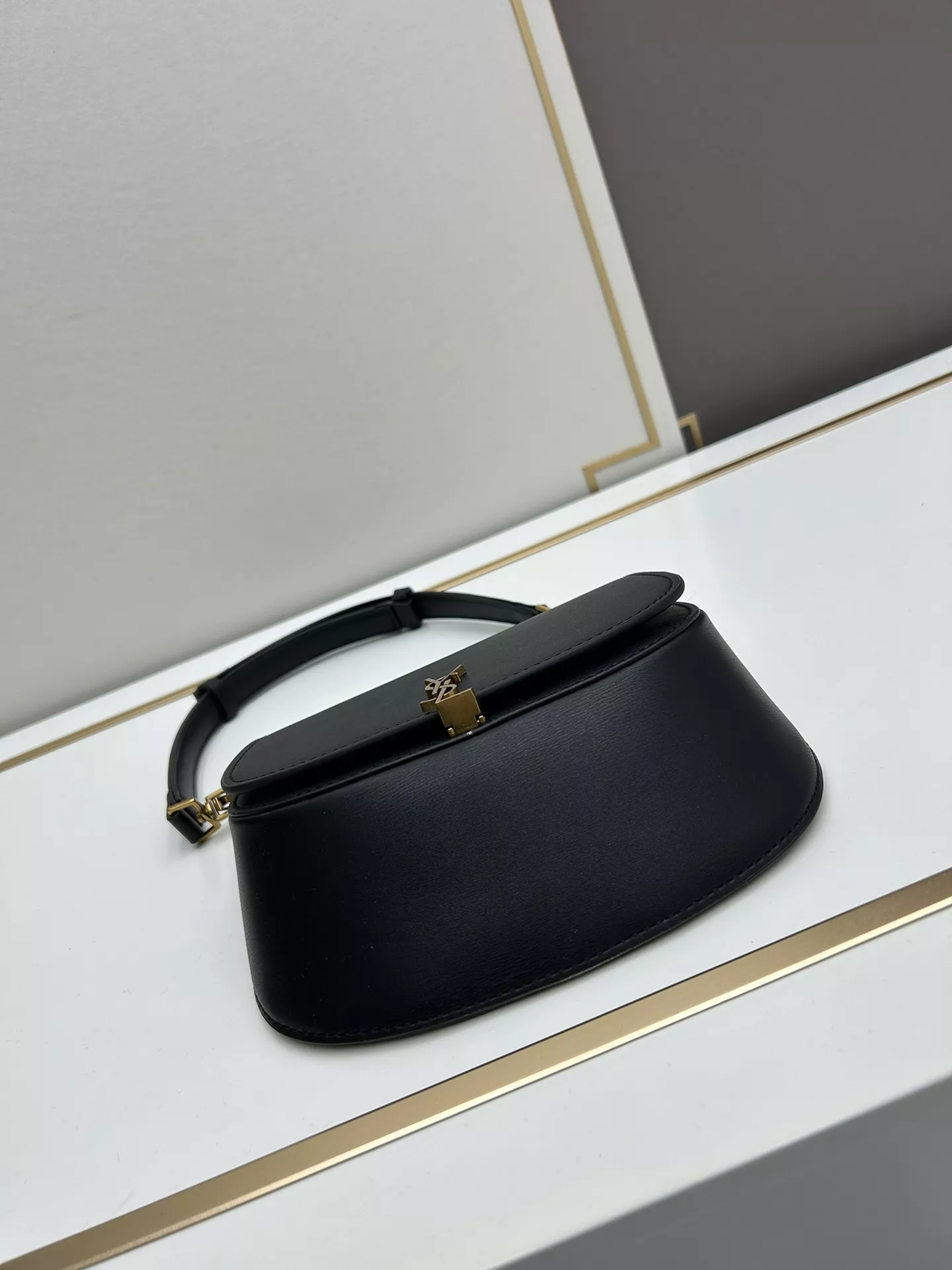 WellDesigned 9281 Yves Saint Laurent YSL AAA Quality Shoulder Bags For Women