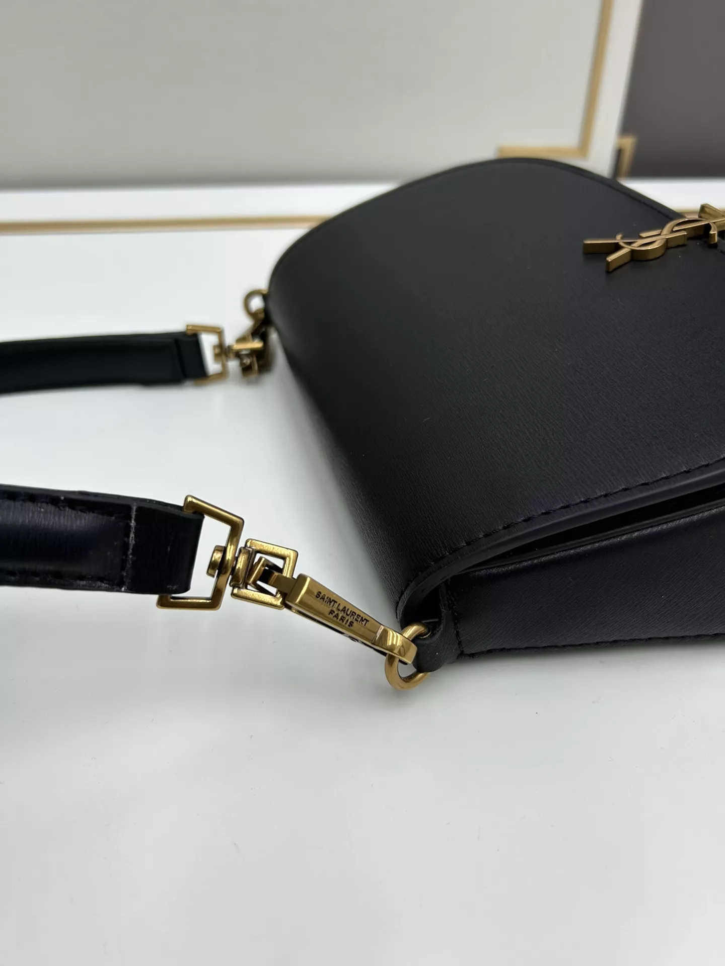 WellDesigned 9281 Yves Saint Laurent YSL AAA Quality Shoulder Bags For Women