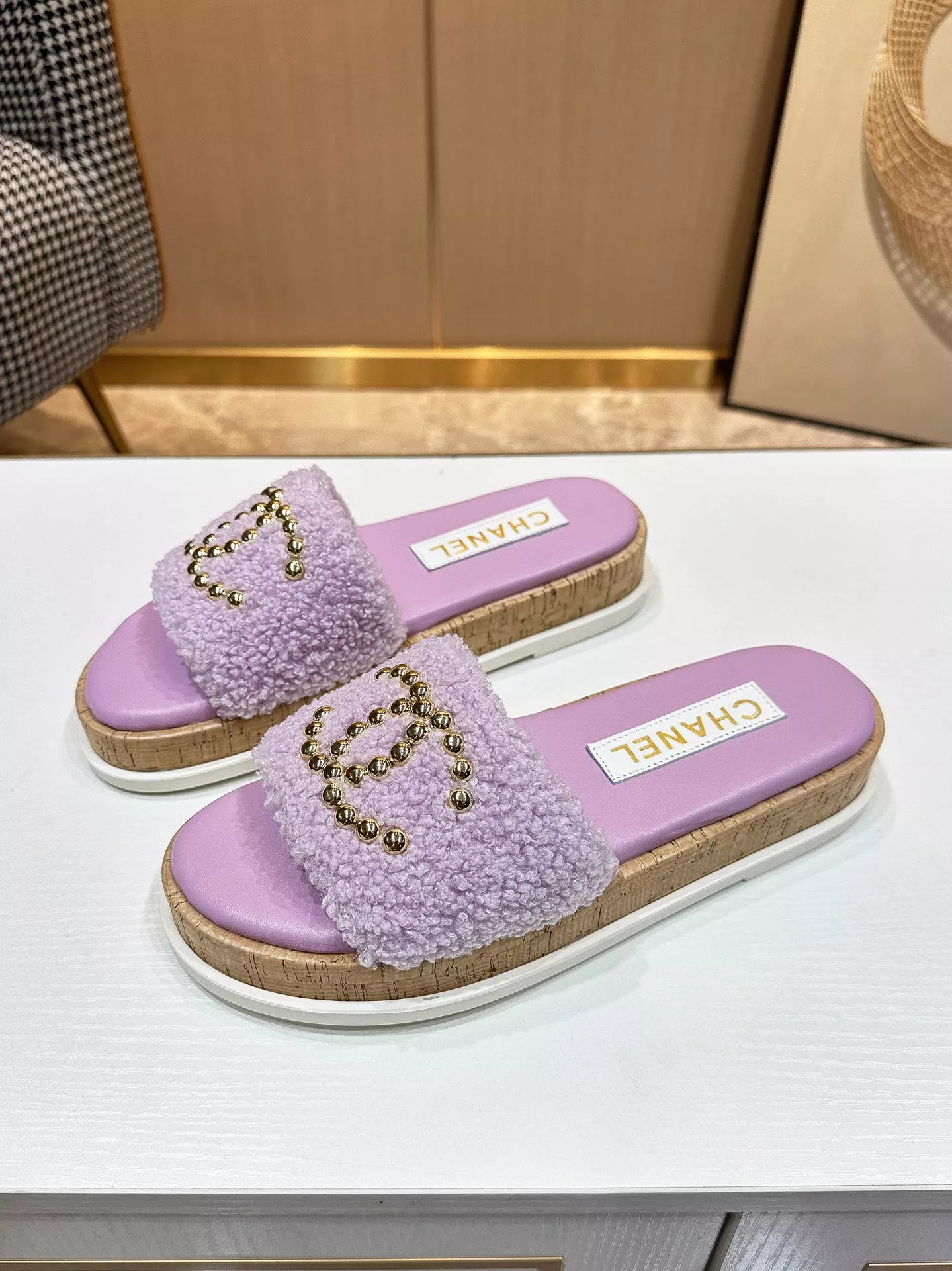 WellDesigned 9300 Chanel Slippers For Women
