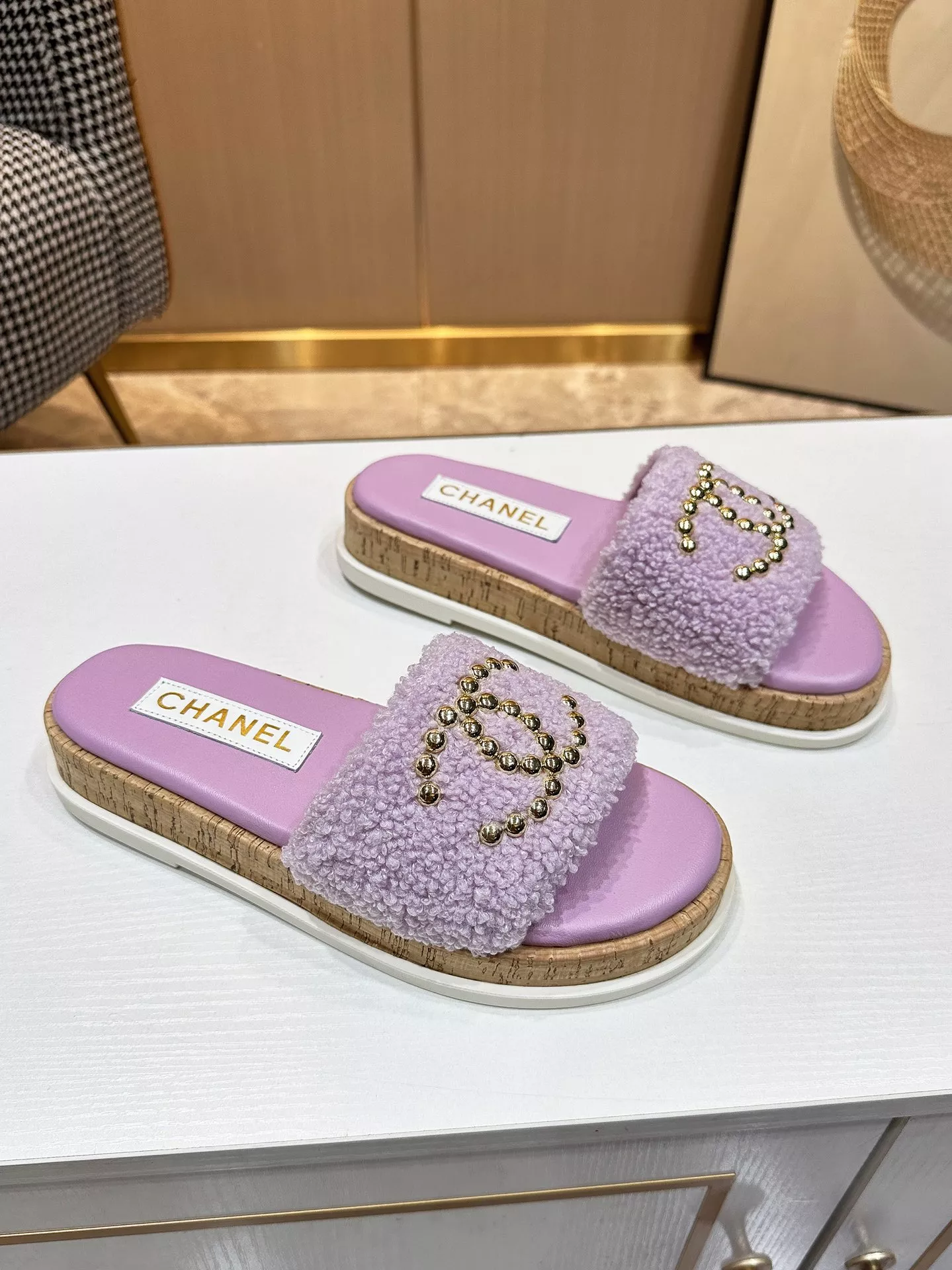 WellDesigned 9300 Chanel Slippers For Women