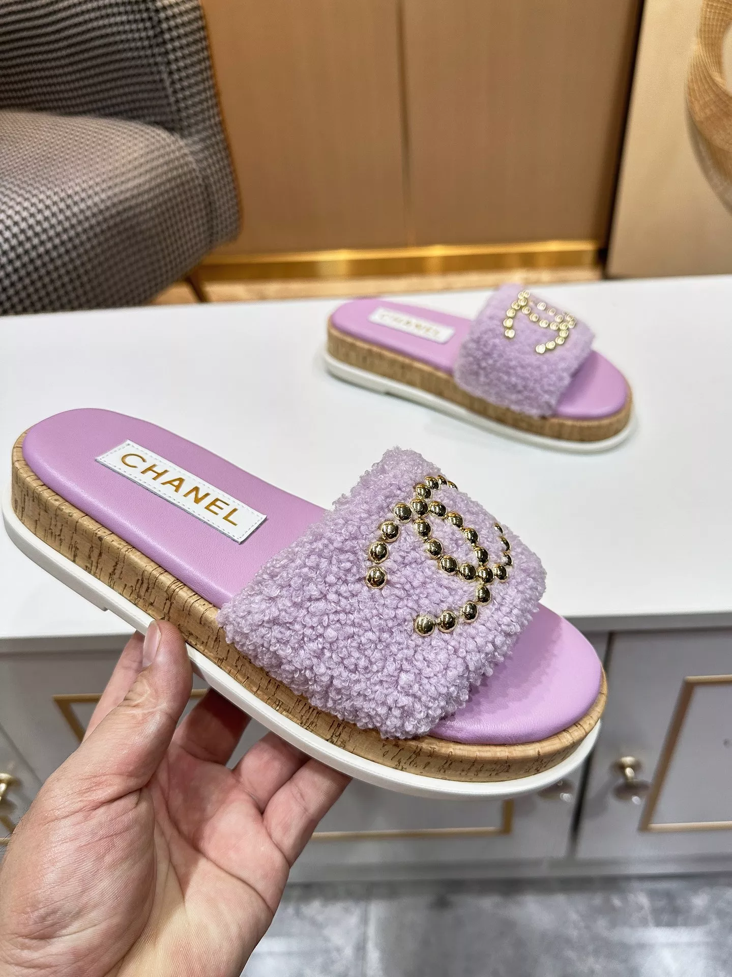 WellDesigned 9300 Chanel Slippers For Women