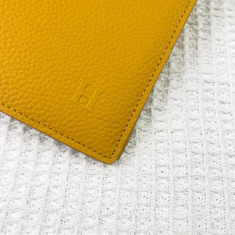 WellDesigned 9303 Hermes Card Case