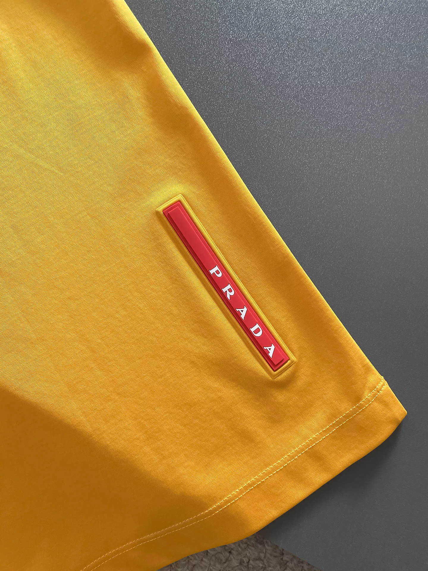 WellDesigned 9374 Prada T-Shirts Short Sleeved For Men