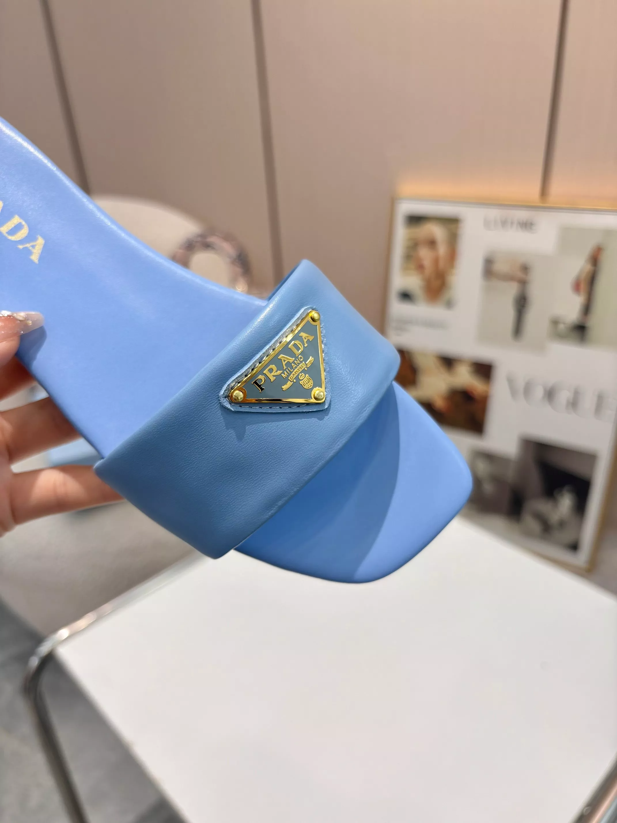 WellDesigned 9381 Prada Slippers For Women