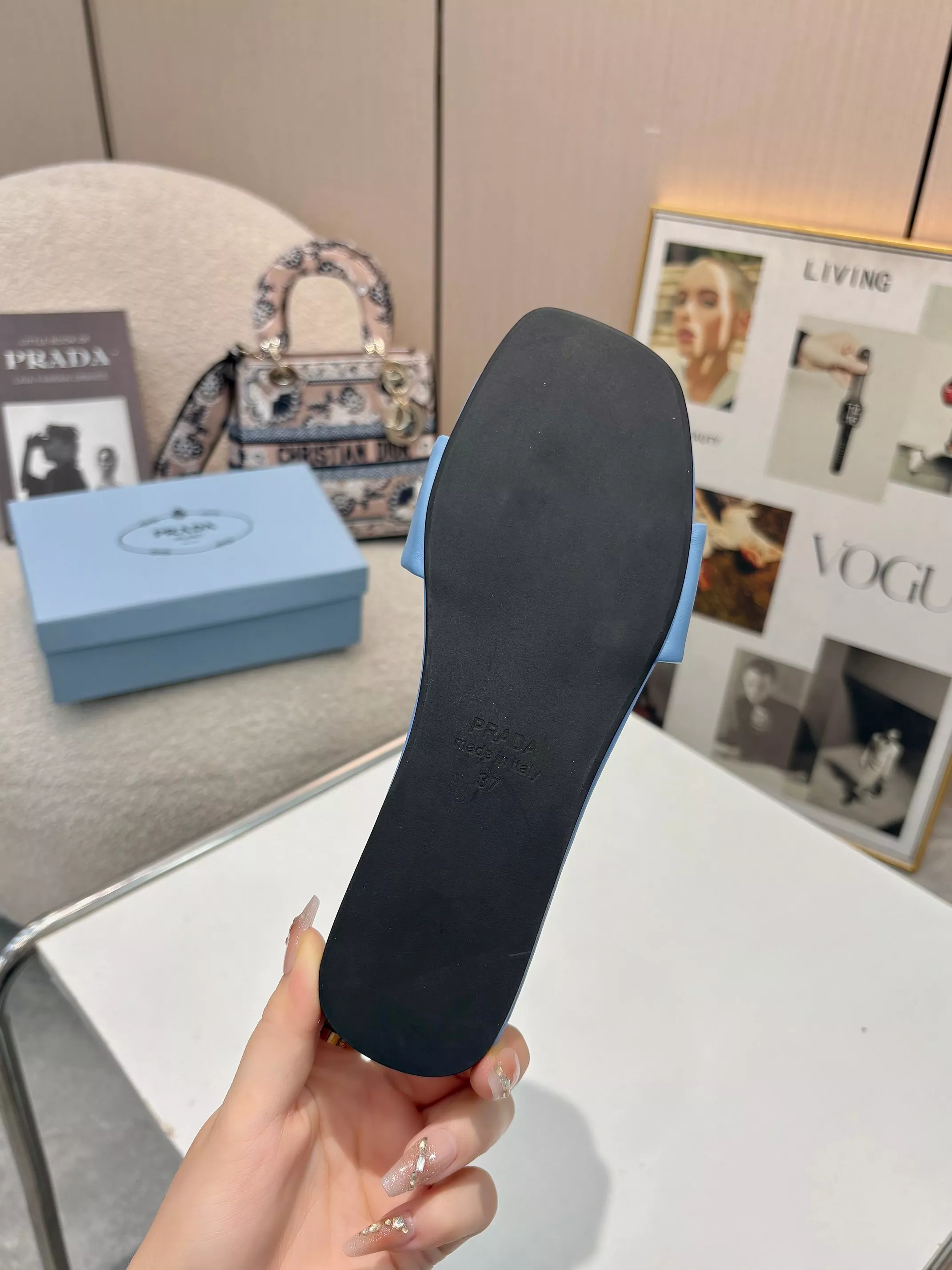 WellDesigned 9381 Prada Slippers For Women