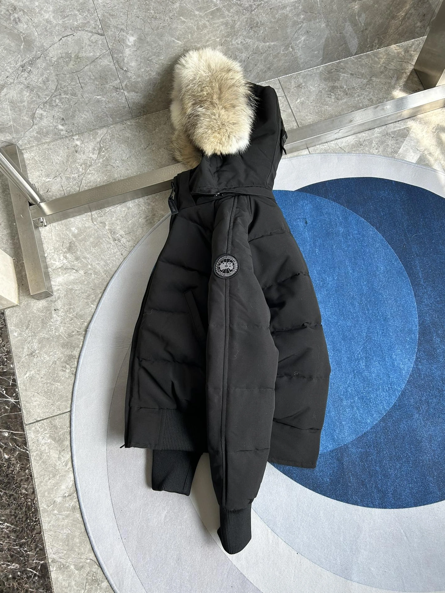 WellDesigned 948 Canada Goose Down Feather Coat Long Sleeved For Women