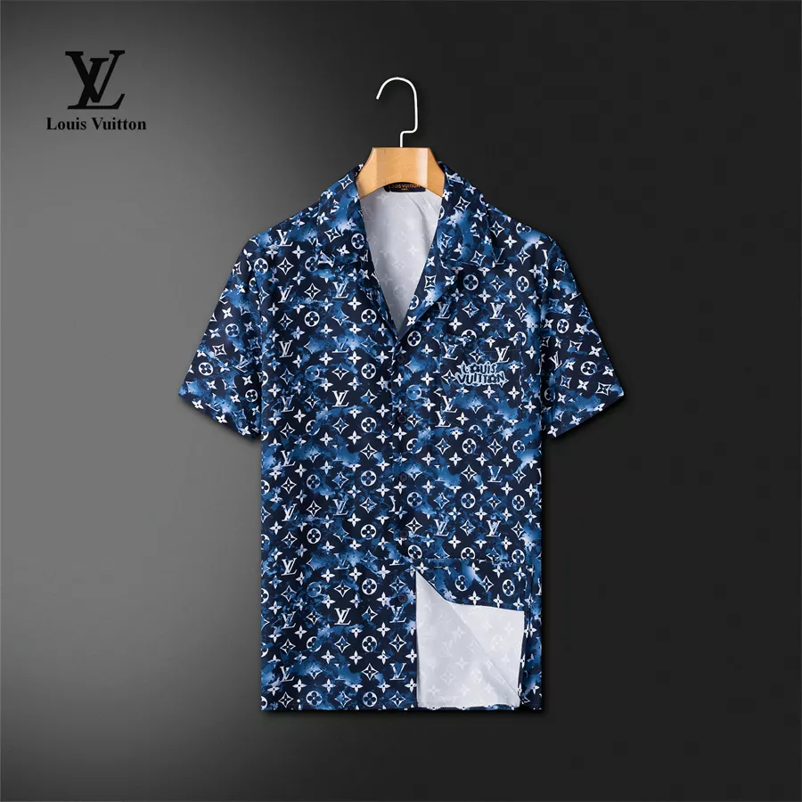 WellDesigned 9620 Louis Vuitton LV Tracksuits Short Sleeved For Men