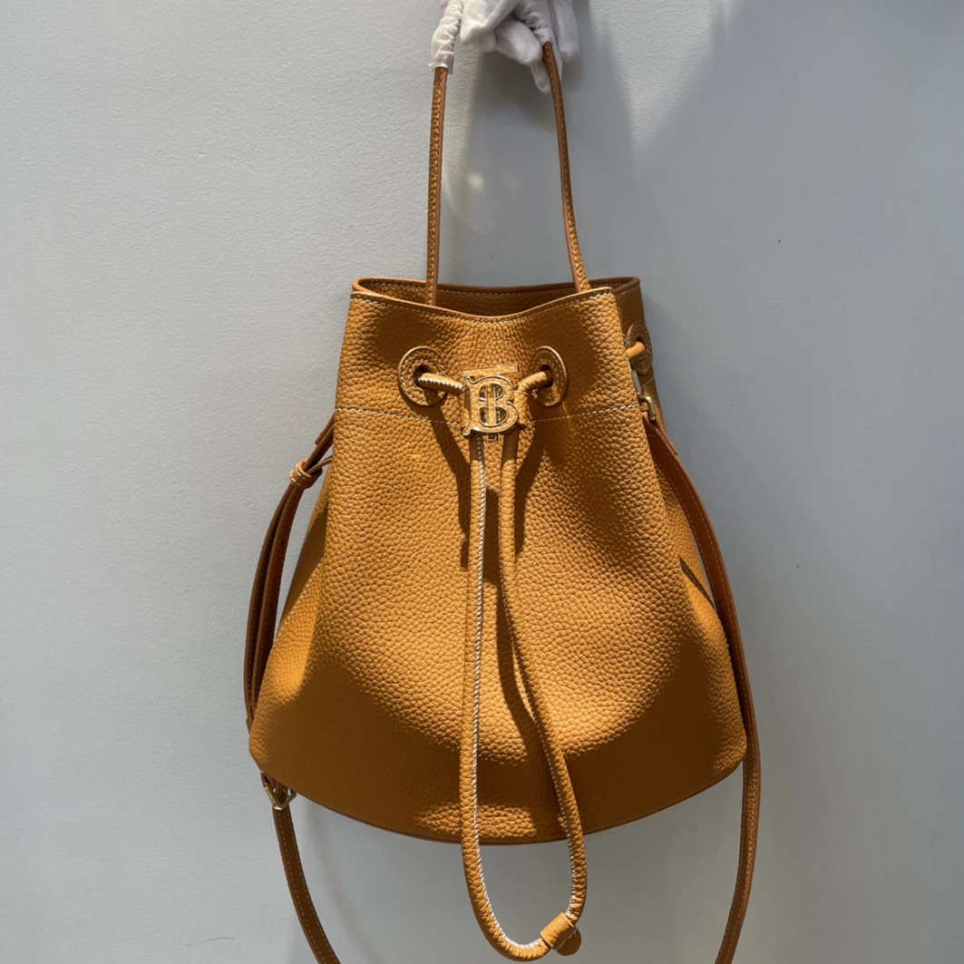 WellDesigned 9636 Burberry AAA Quality Handbags For Women