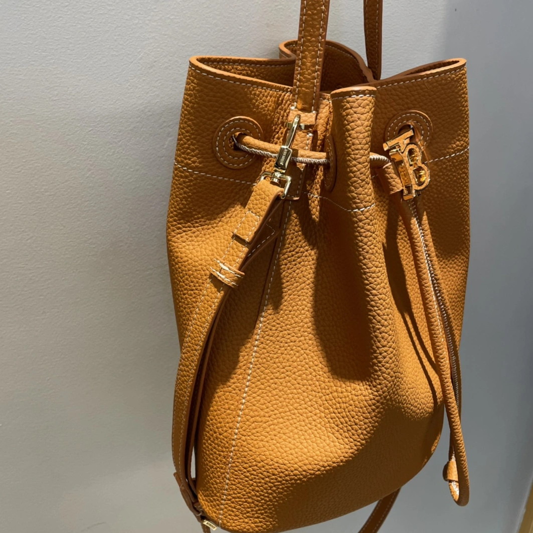 WellDesigned 9636 Burberry AAA Quality Handbags For Women