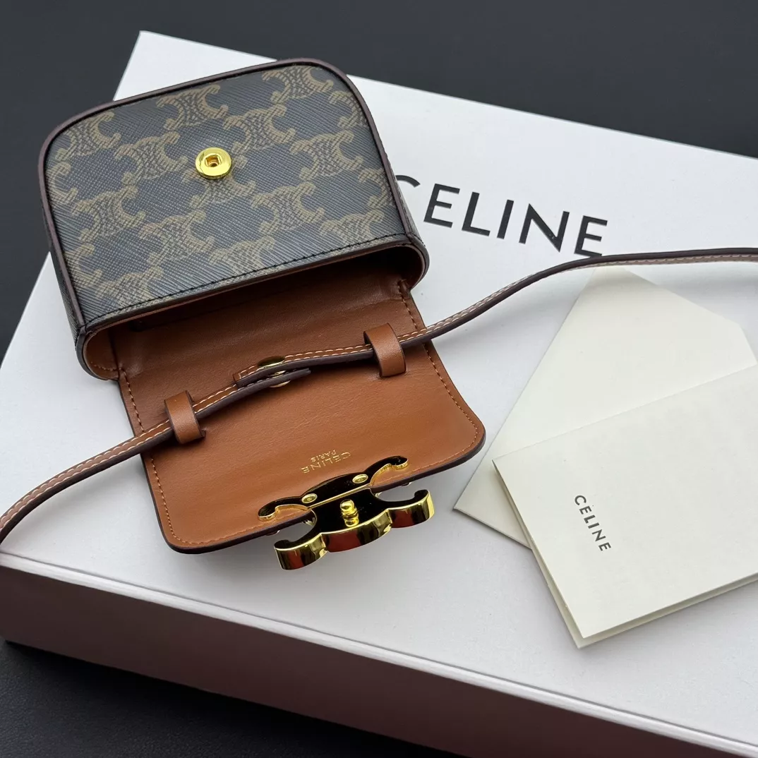 WellDesigned 9679 Celine Wallets