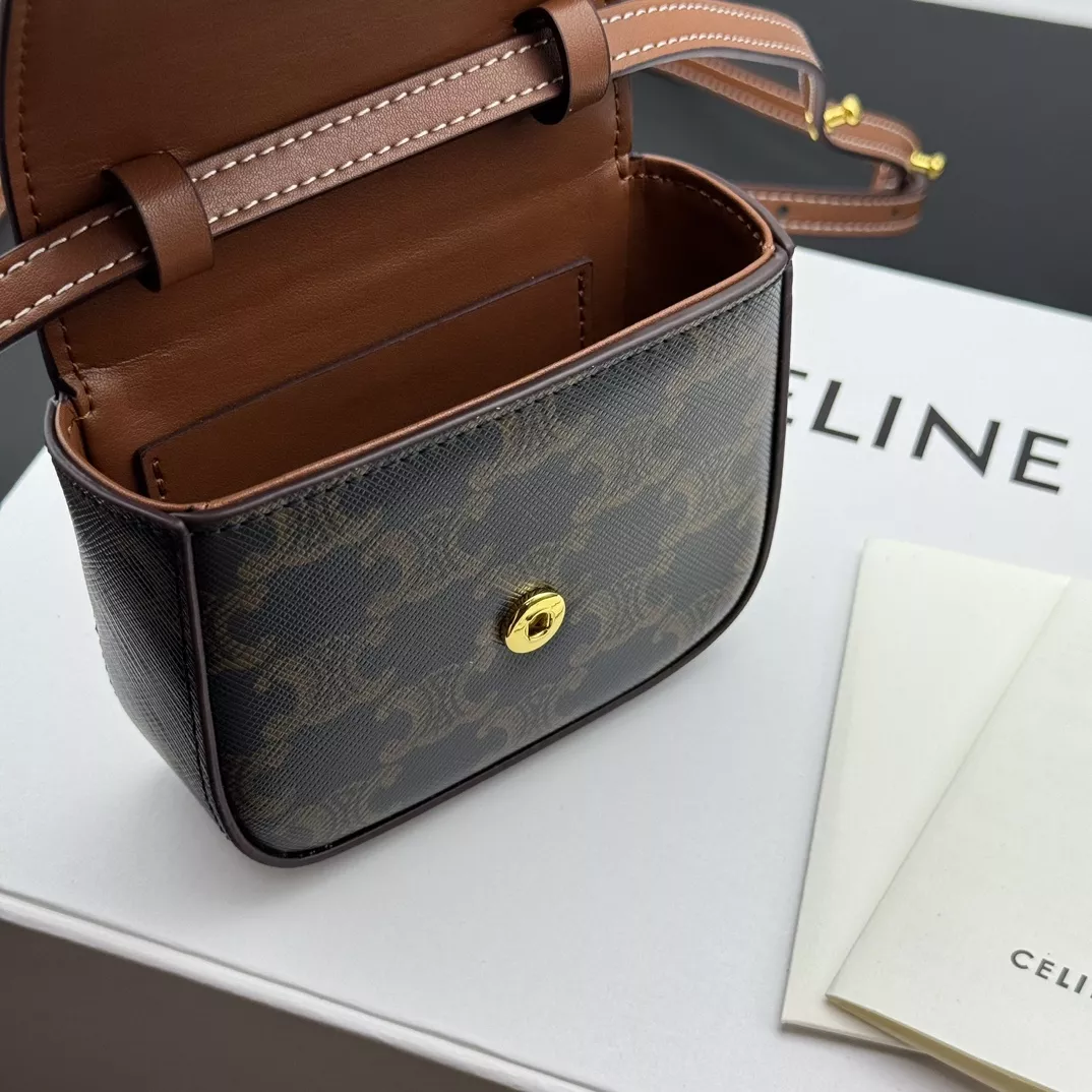 WellDesigned 9679 Celine Wallets