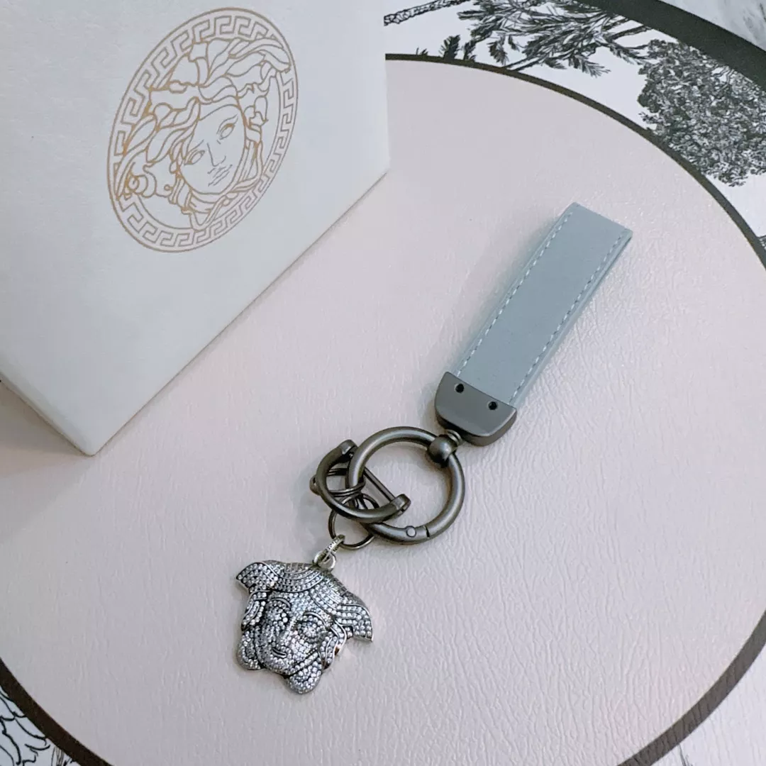 WellDesigned 9683 Versace Key Holder And Bag Buckle