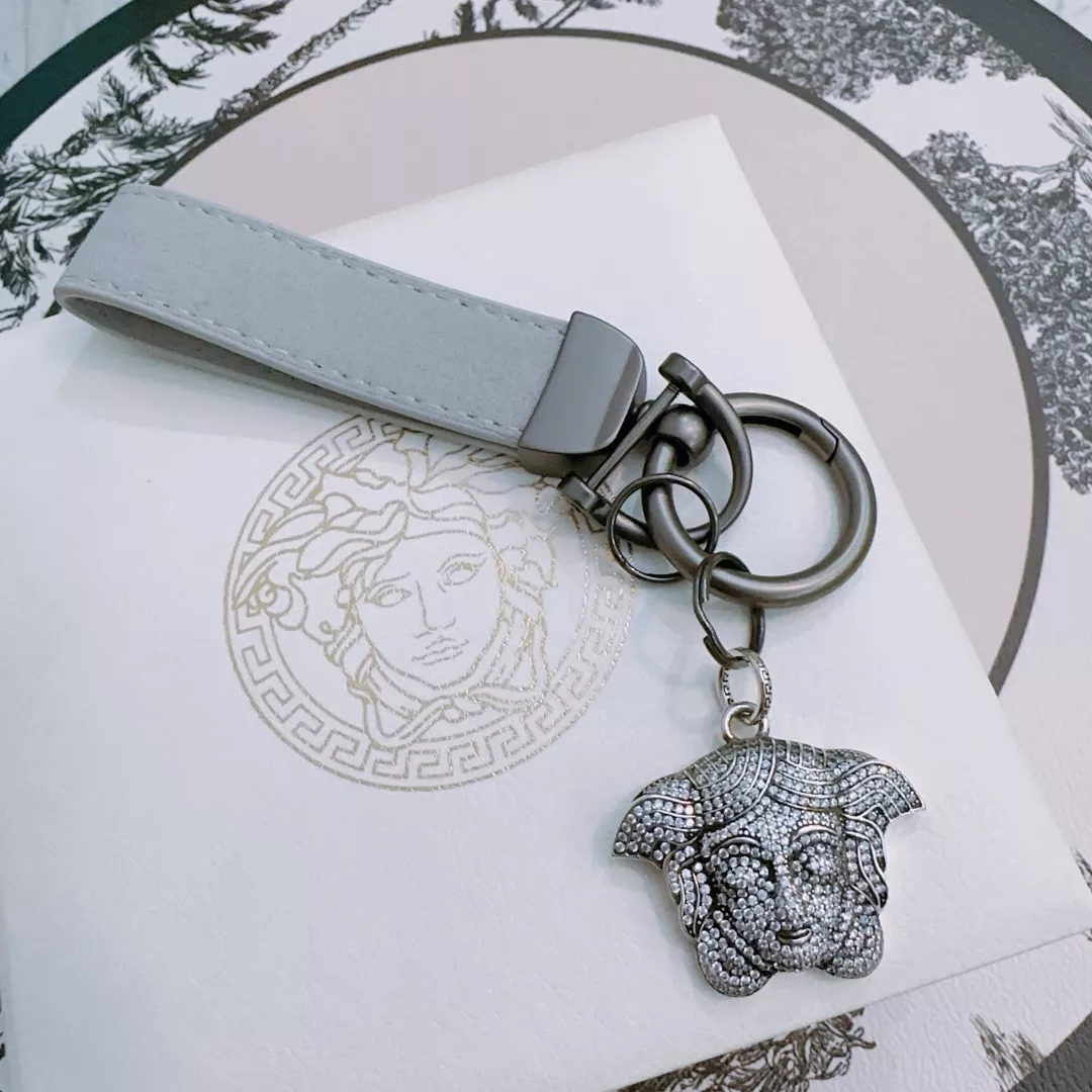 WellDesigned 9683 Versace Key Holder And Bag Buckle