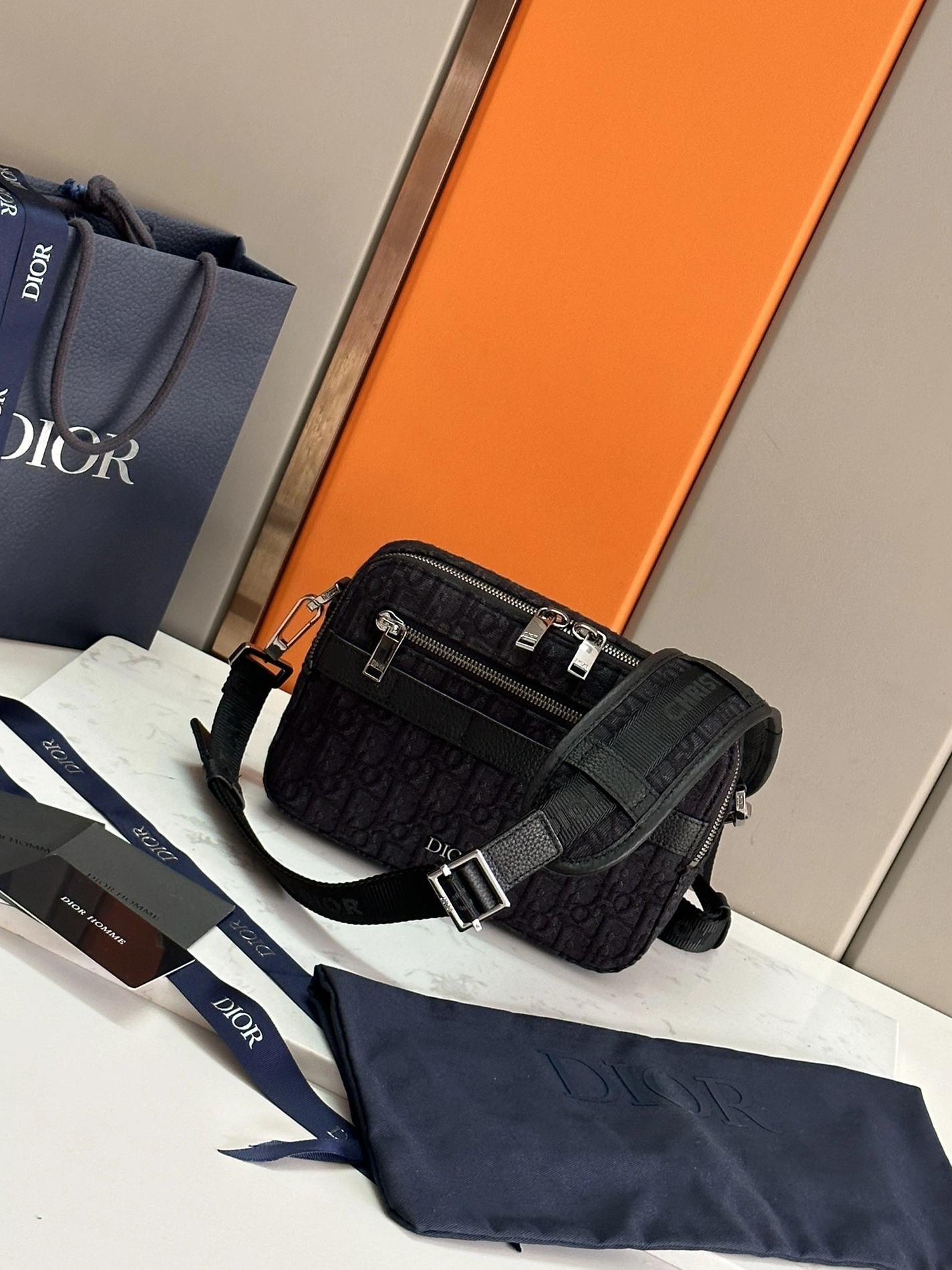 WellDesigned 9909 Christian Dior AAA Man Messenger Bags