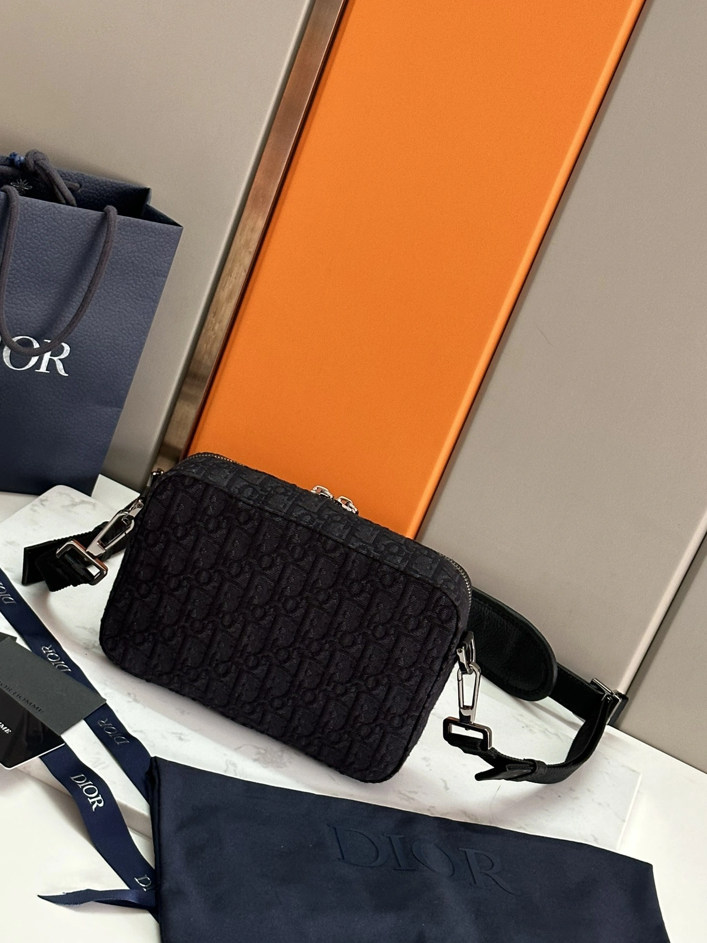 WellDesigned 9909 Christian Dior AAA Man Messenger Bags