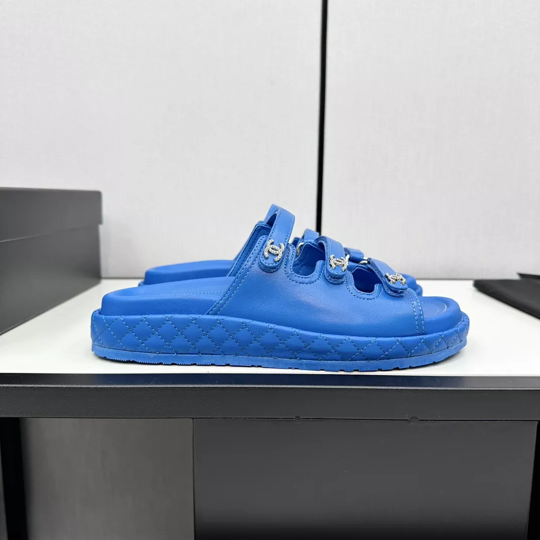 WellDesigned 992 Chanel Slippers For Women