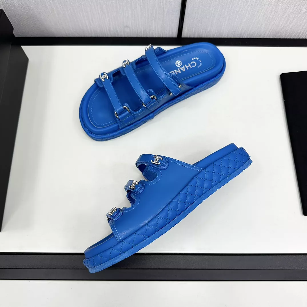 WellDesigned 992 Chanel Slippers For Women