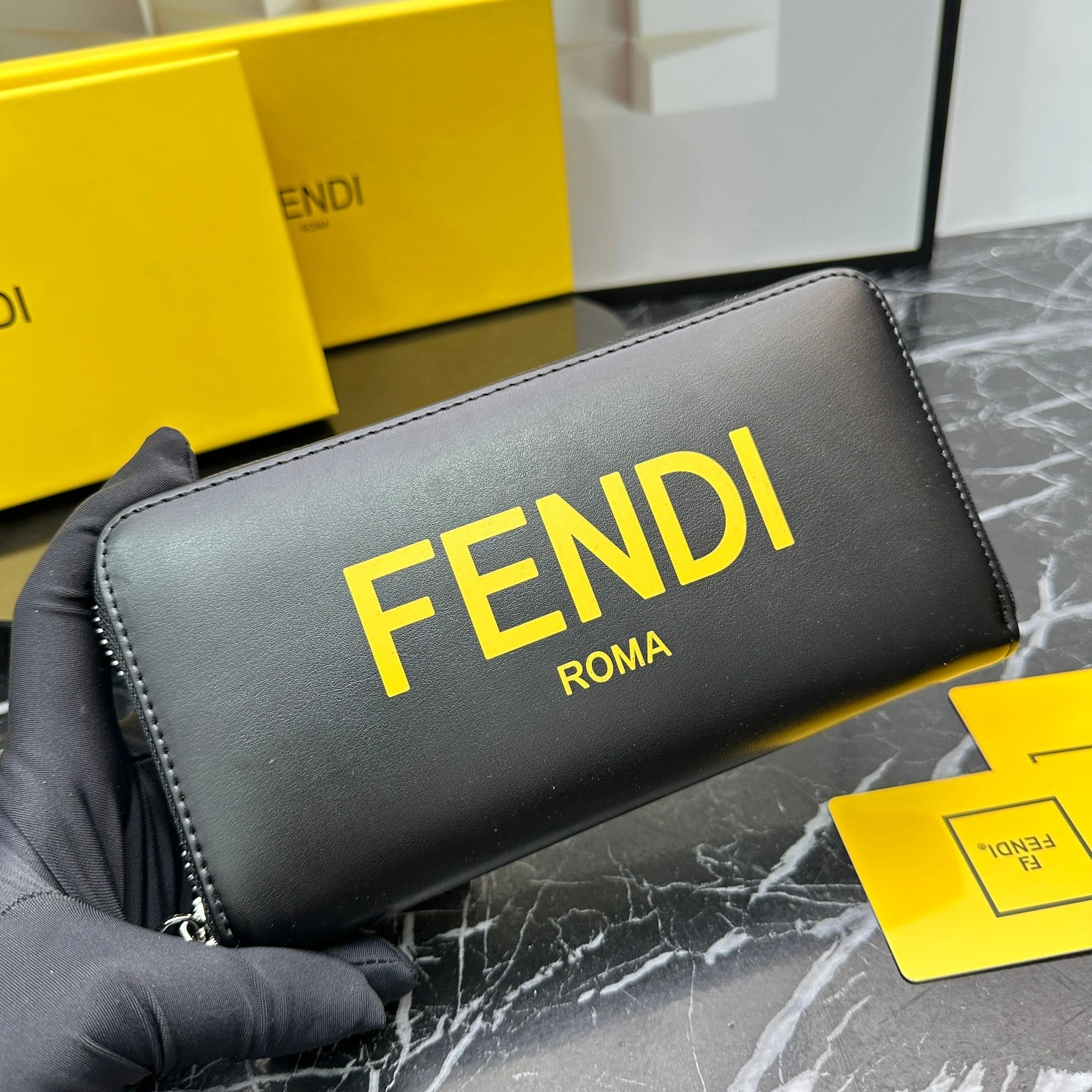 WellDesigned 992 Fendi Wallets For Unisex