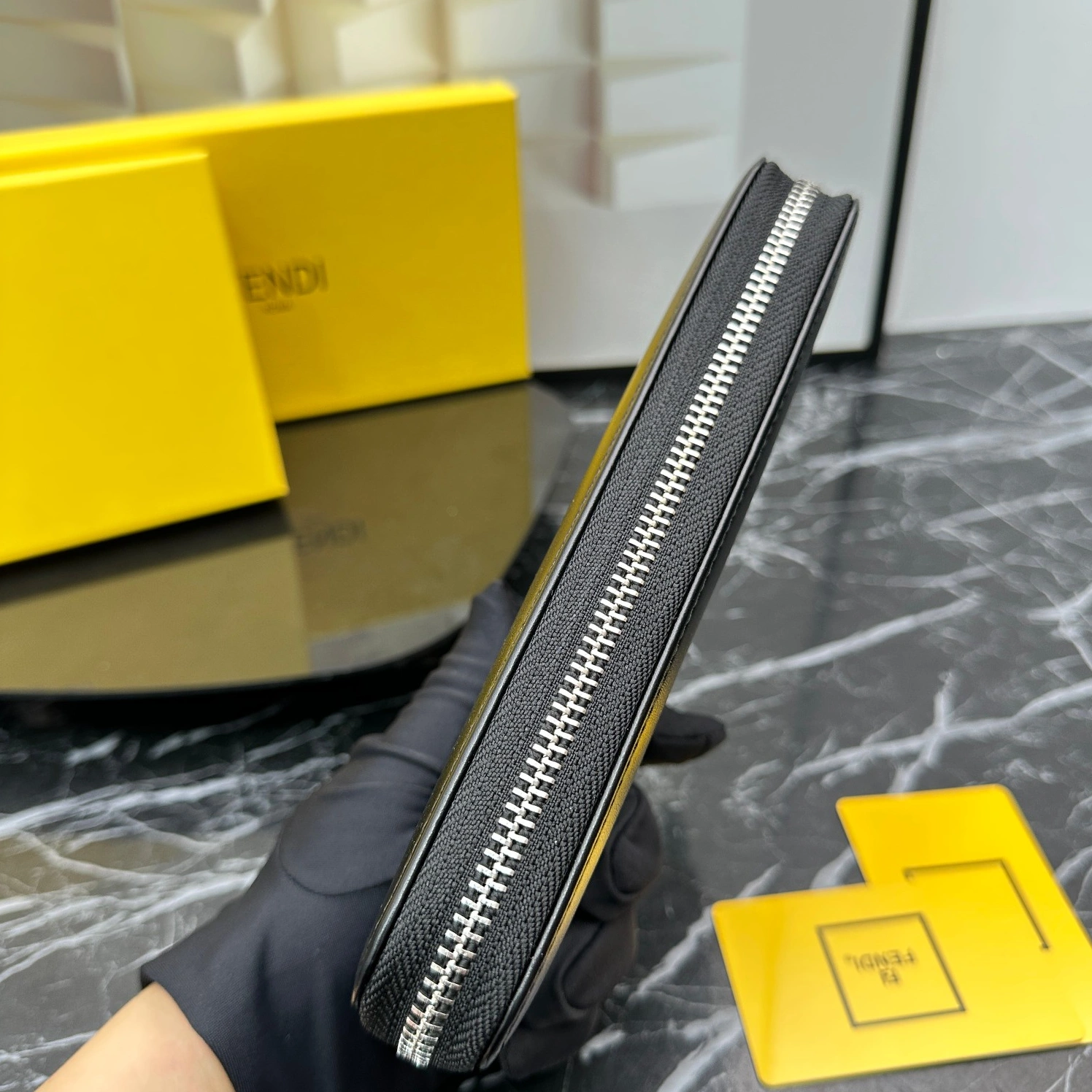 WellDesigned 992 Fendi Wallets For Unisex