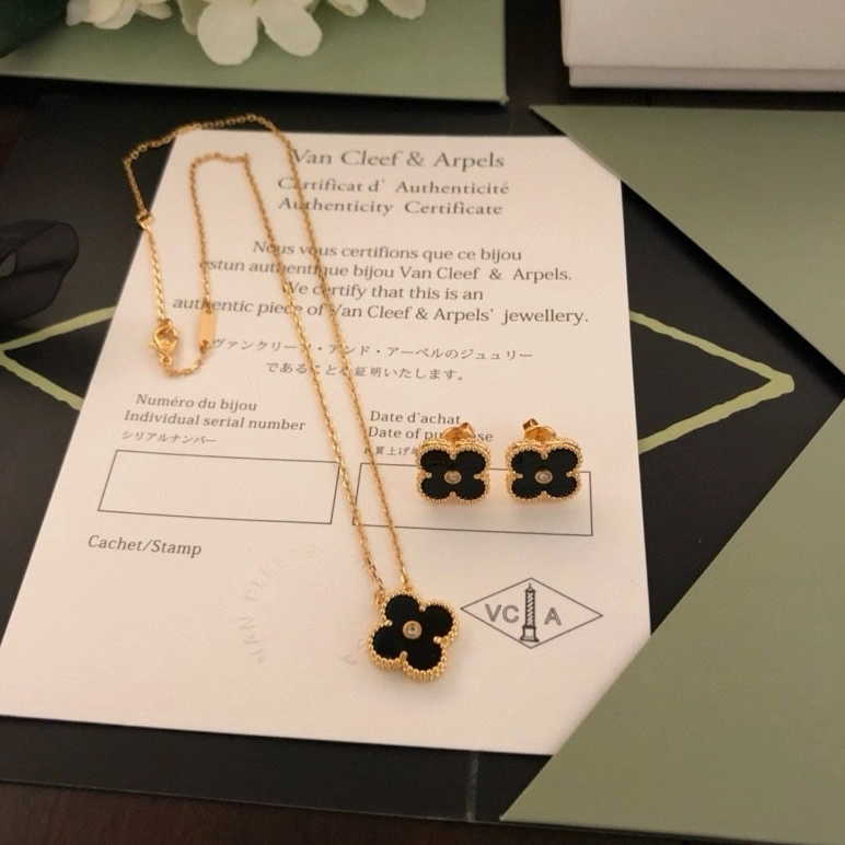 WellDesigned 9920 Van Cleef & Arpels Jewelry Set For Women