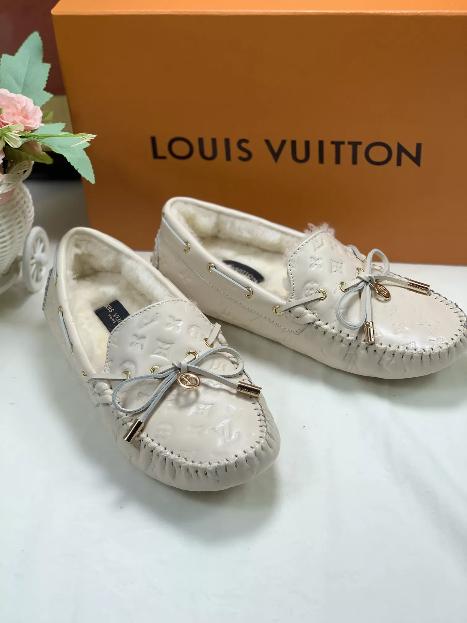 WellDesigned 9952 Louis Vuitton LV Oxfords Shoes For Women