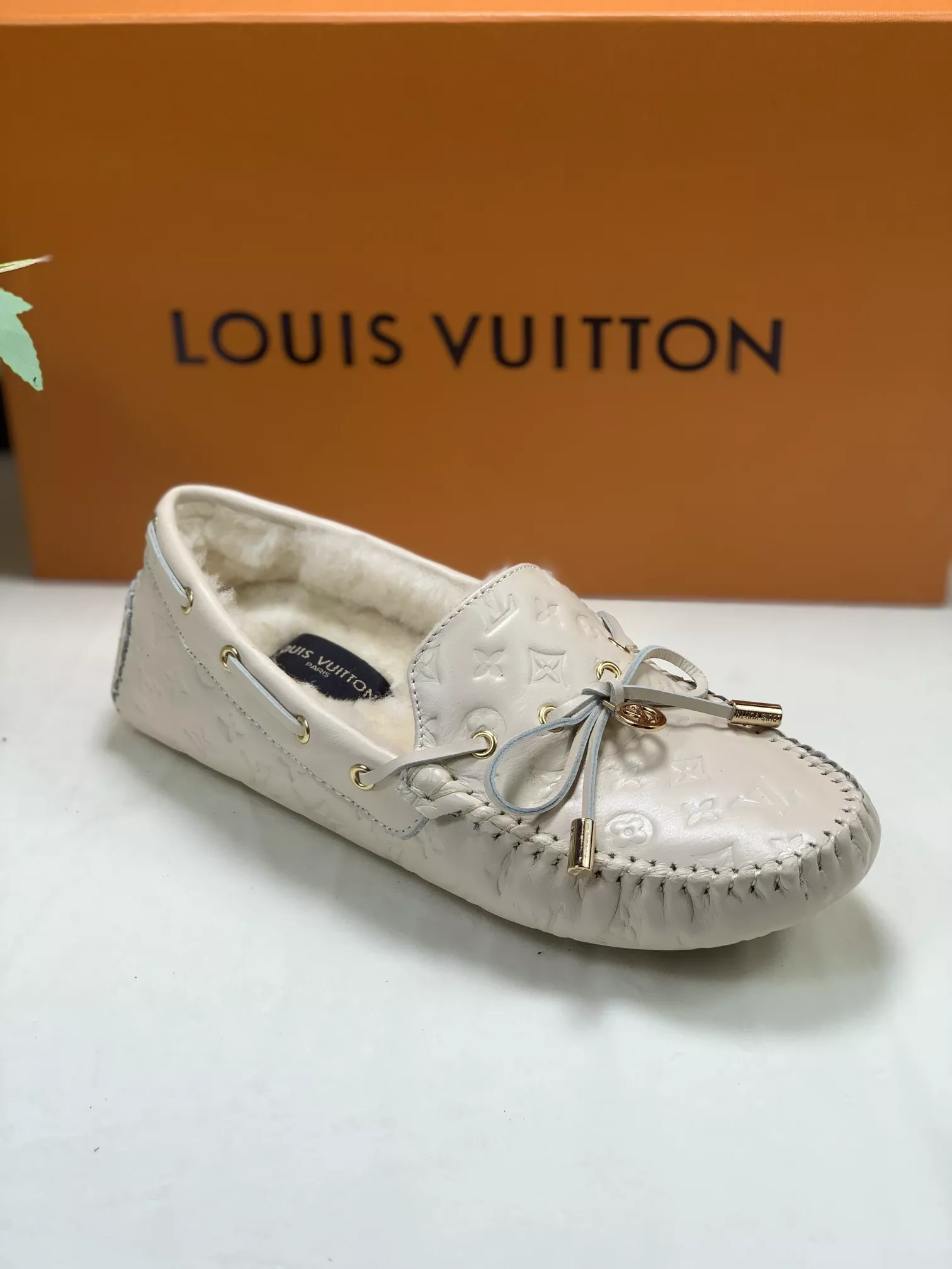 WellDesigned 9952 Louis Vuitton LV Oxfords Shoes For Women