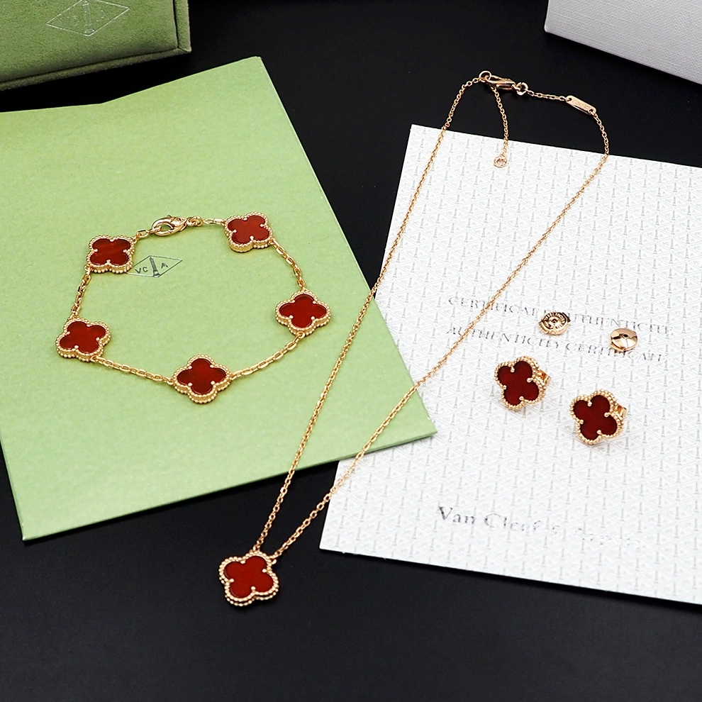 WellDesigned 9992 Van Cleef & Arpels Jewelry Set For Women