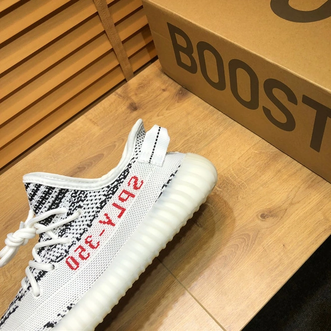 Yeezy Casual Shoes For Men Efficient 4747