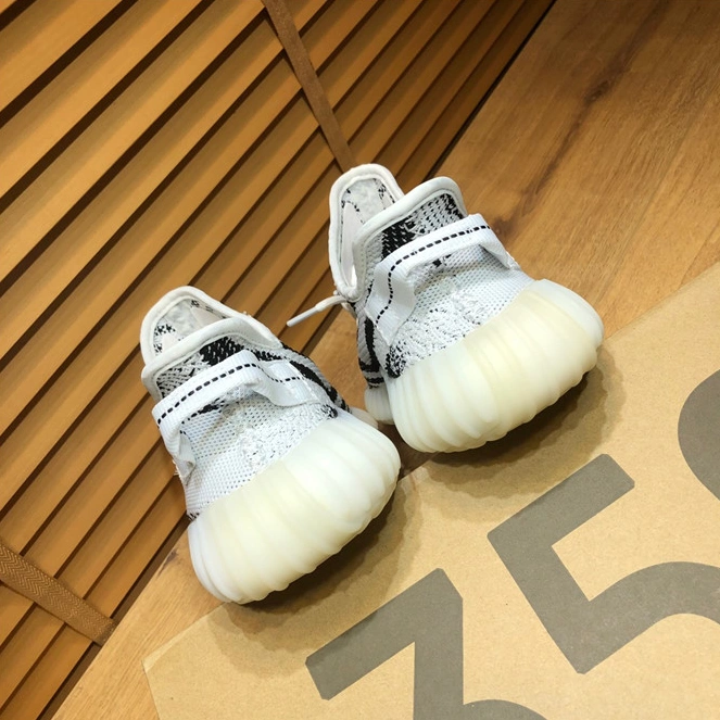 Yeezy Casual Shoes For Men Efficient 4747