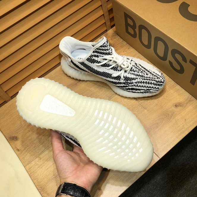 Yeezy Casual Shoes For Men Efficient 4747
