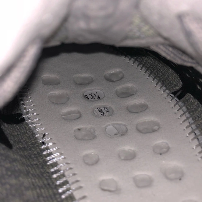 Yeezy Casual Shoes For Men Sleek 7416