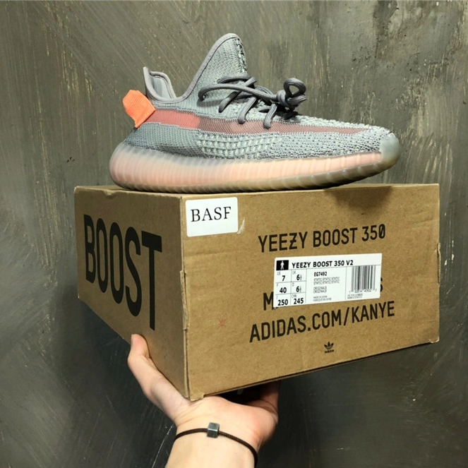 Yeezy Casual Shoes For Women Fashionable 5264