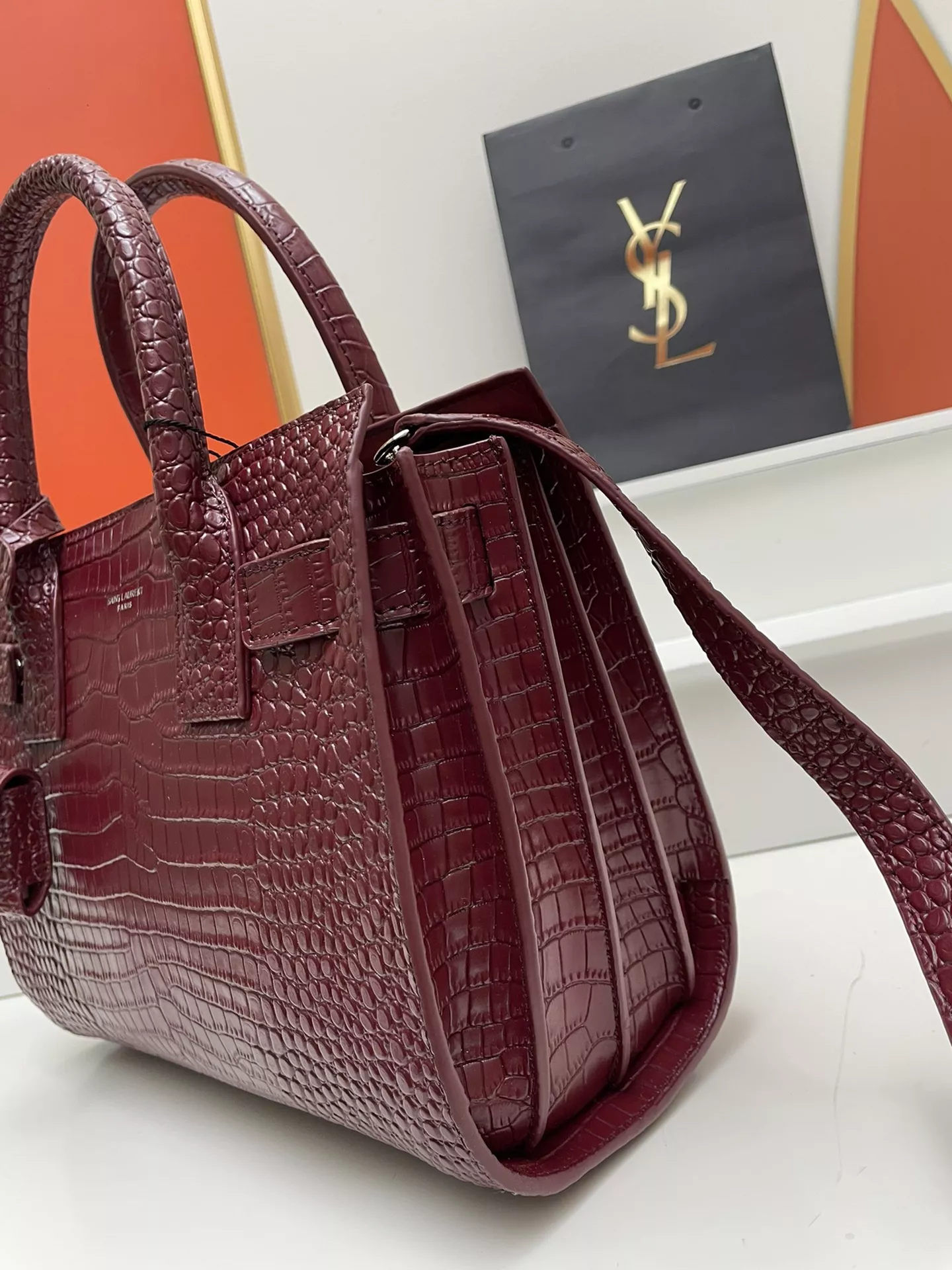 Yves Saint Laurent AAA Quality Handbags For Women Durable 9118