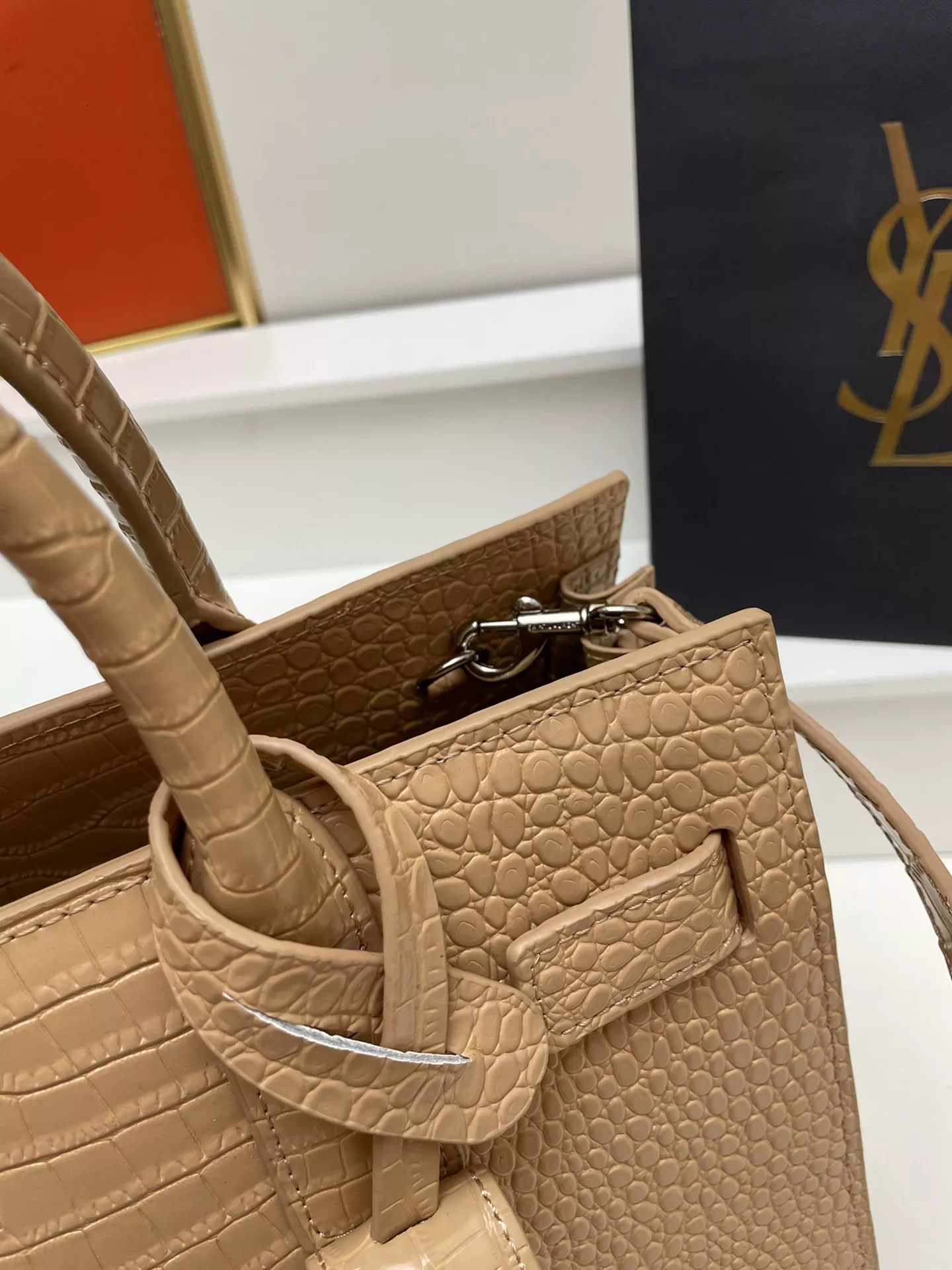 Yves Saint Laurent AAA Quality Handbags For Women Elegant 9450