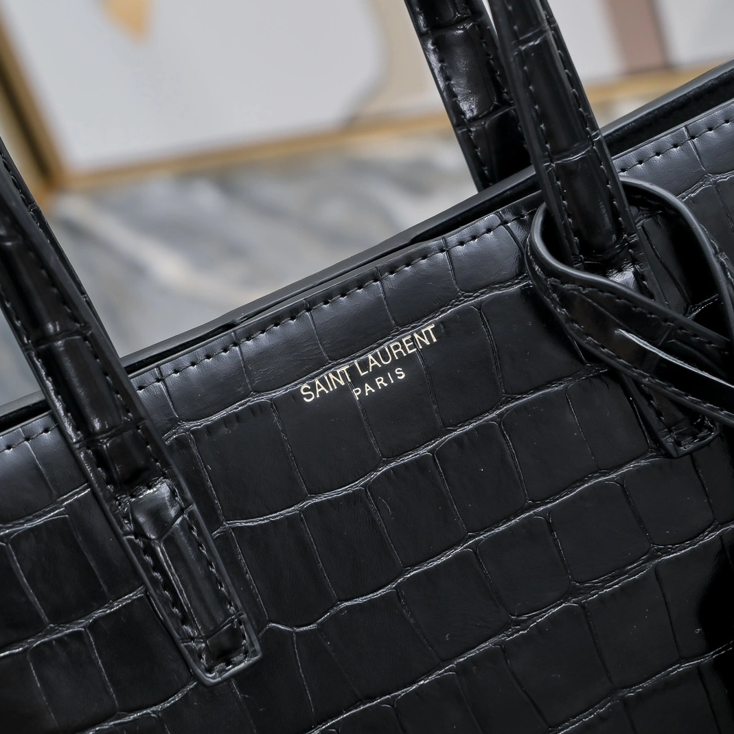 Yves Saint Laurent AAA Quality Handbags For Women UrbanStyle 8735