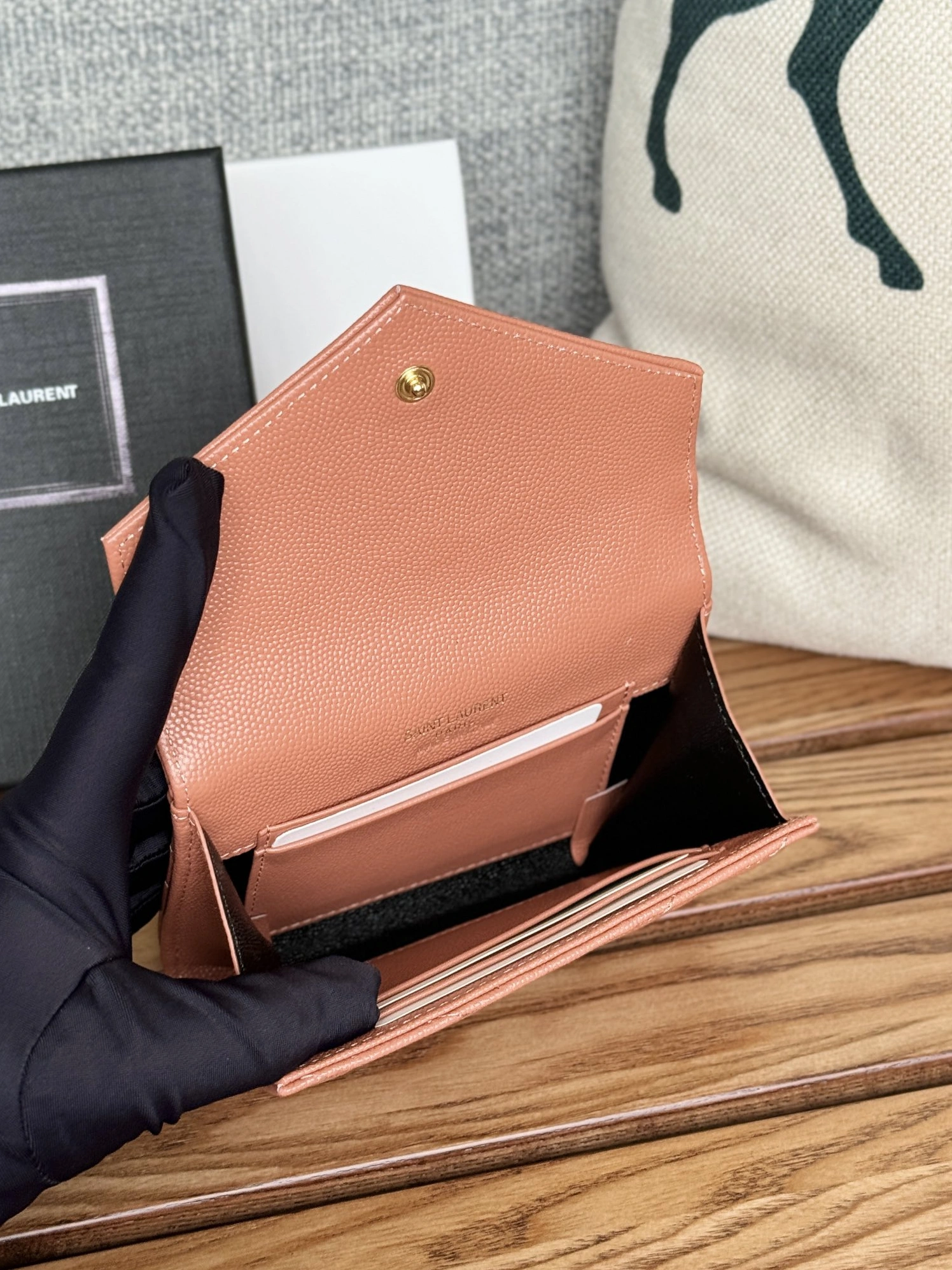 Yves Saint Laurent AAA Quality Wallets AllSeason 3373