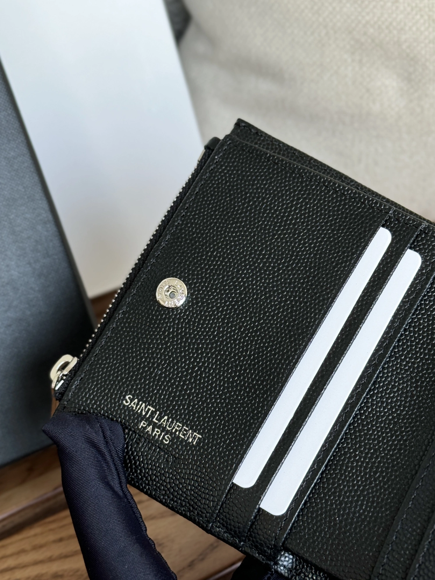 Yves Saint Laurent AAA Quality Wallets Breathable 9580