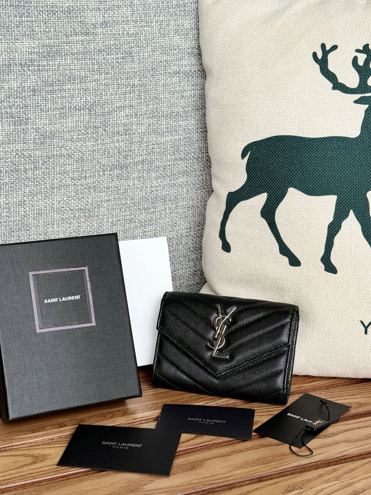 Yves Saint Laurent AAA Quality Wallets Classic 3222