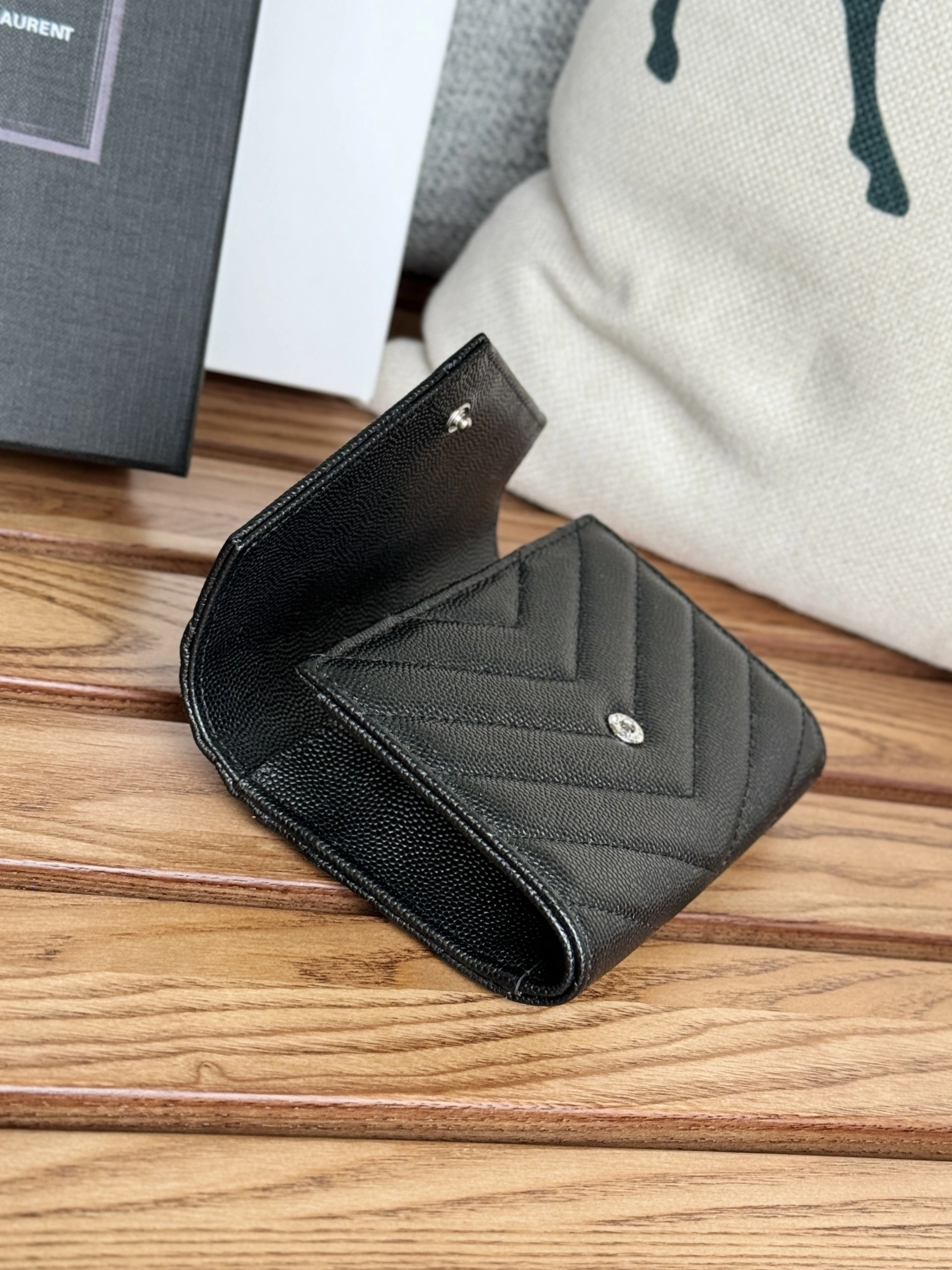 Yves Saint Laurent AAA Quality Wallets Classic 3222