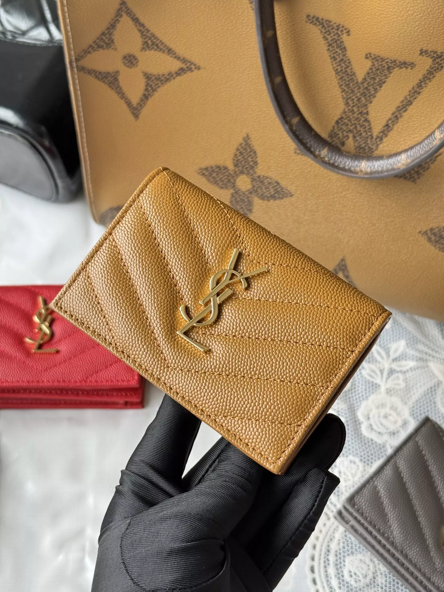 Yves Saint Laurent AAA Quality Wallets For Women Comfortable 8314