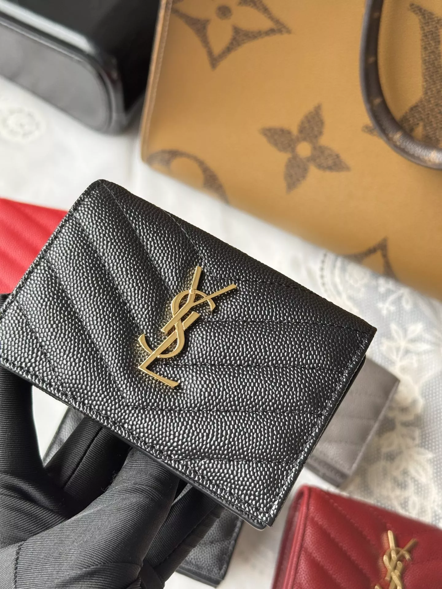 Yves Saint Laurent AAA Quality Wallets For Women Lightweight 8232