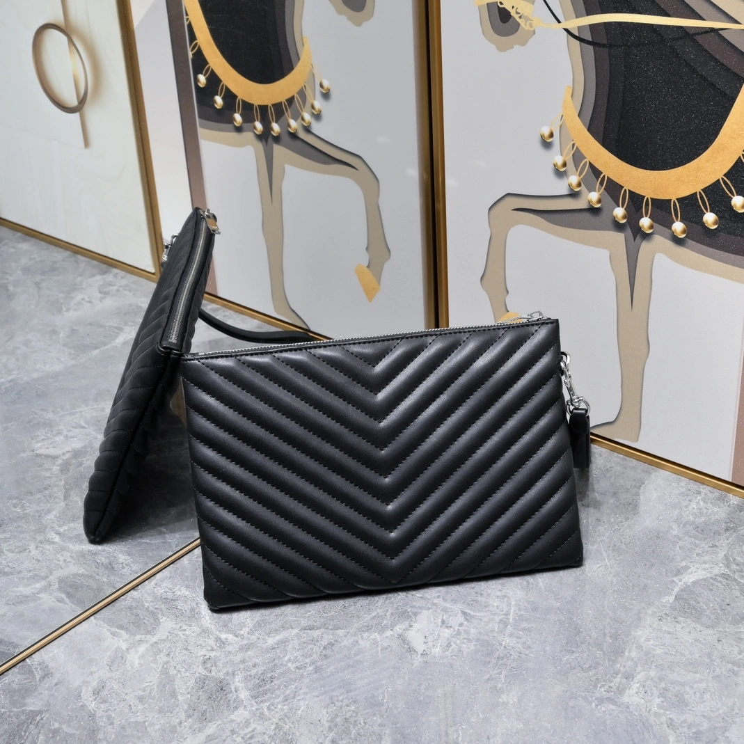Yves Saint Laurent AAA Quality Wallets For Women Trendsetting 7391