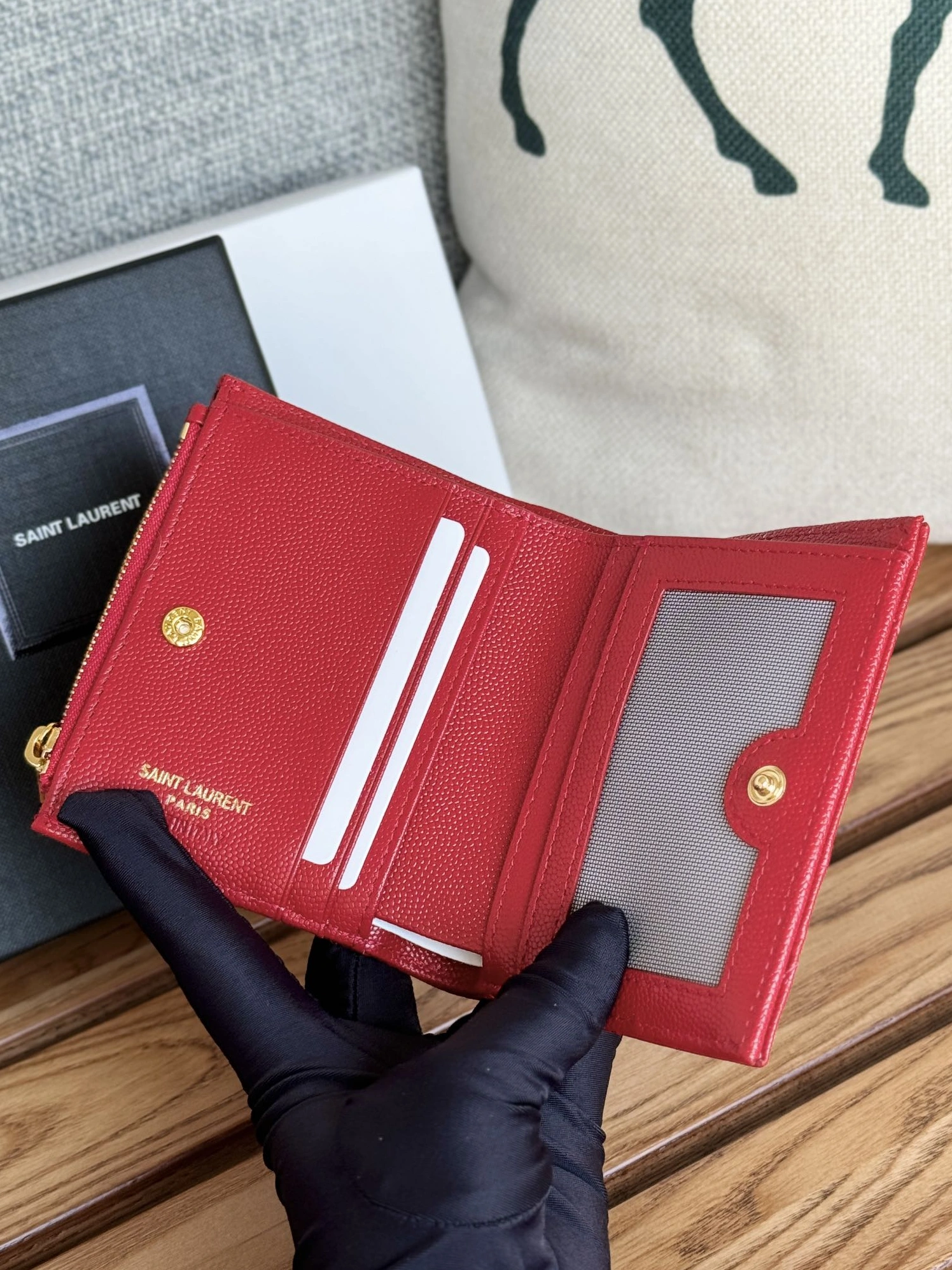 Yves Saint Laurent AAA Quality Wallets UrbanStyle 8615