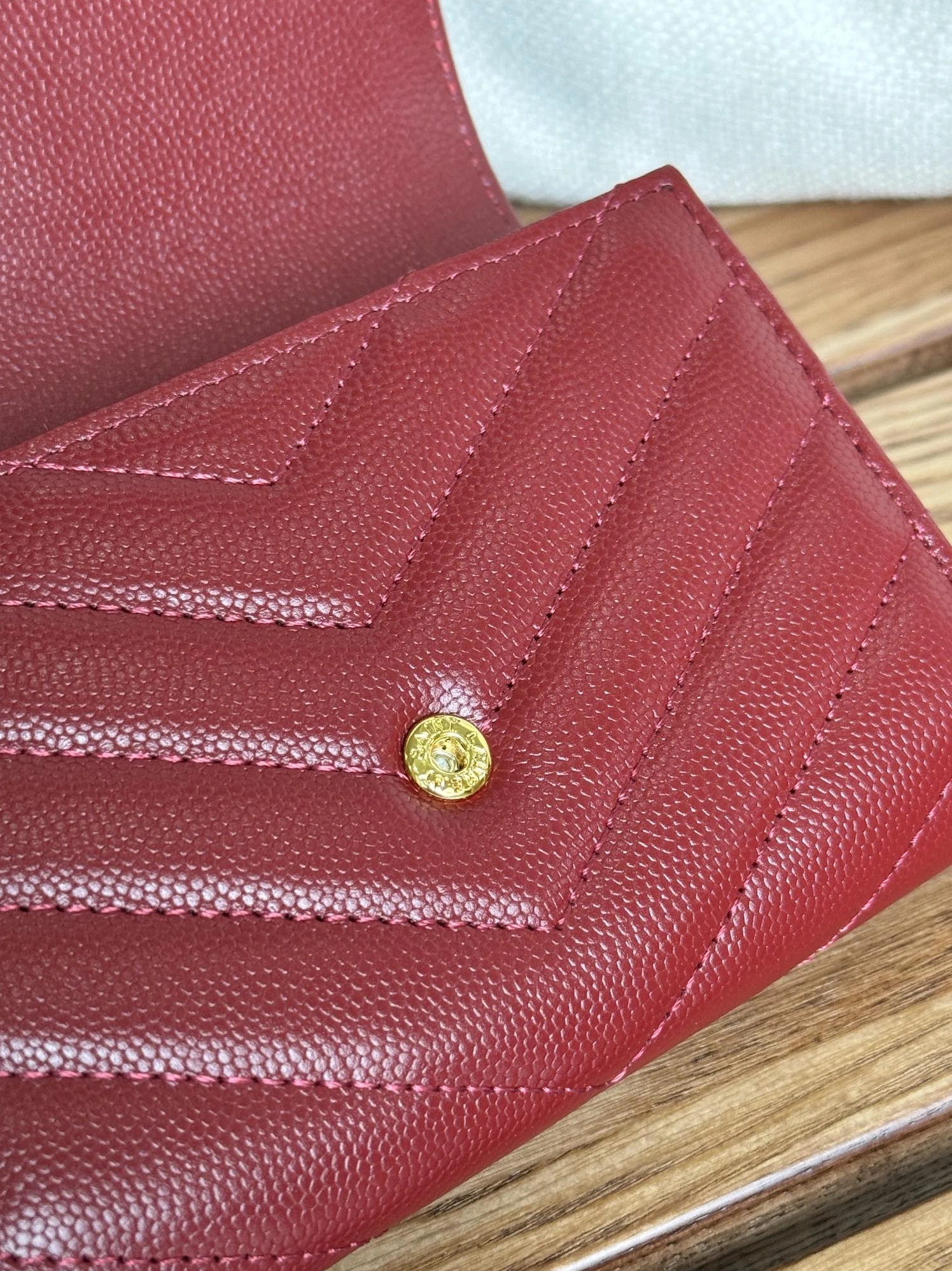 Yves Saint Laurent AAA Quality Wallets Vibrant 7998