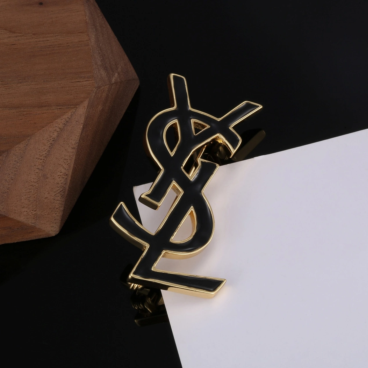 Yves Saint Laurent Brooches For Women Minimalist 5555