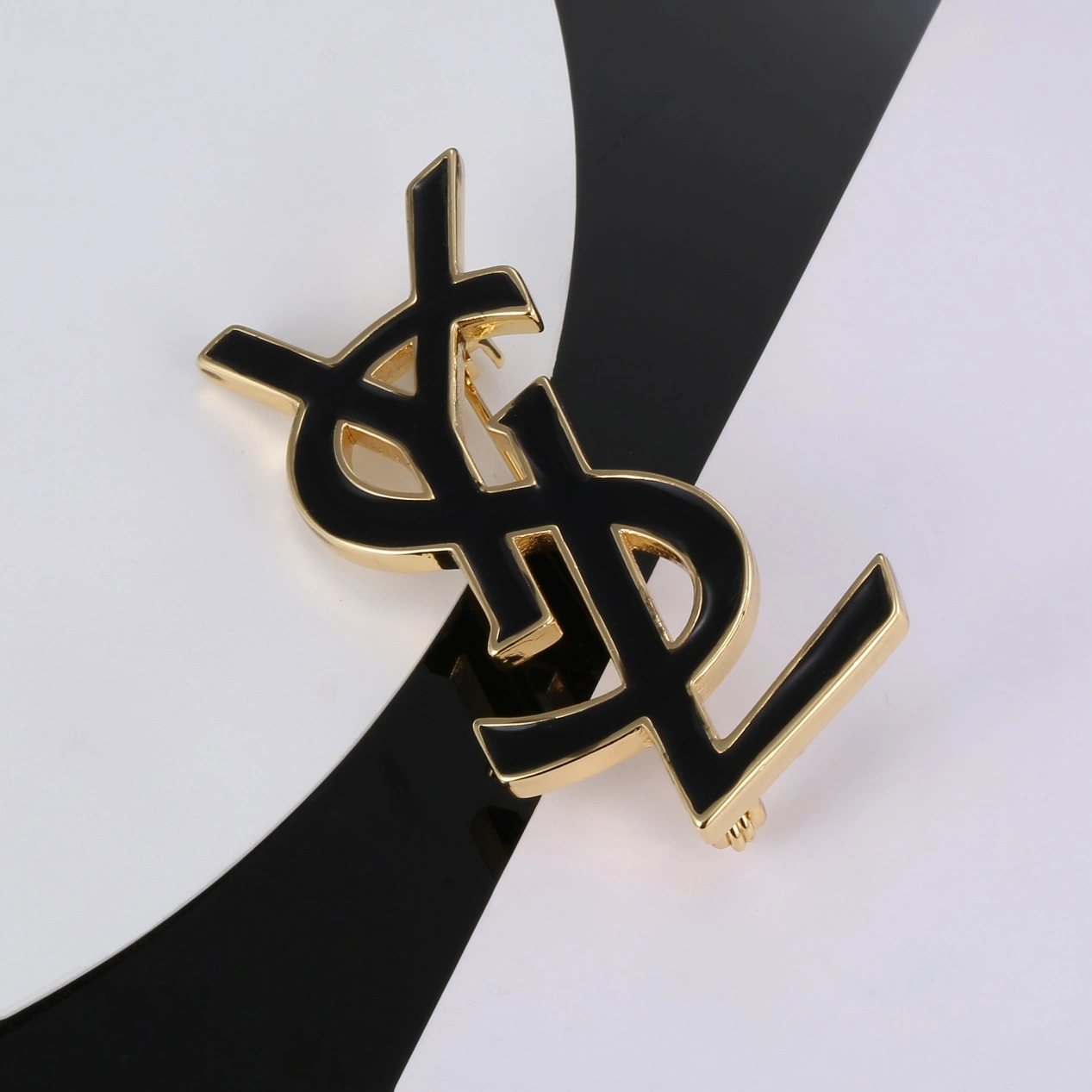 Yves Saint Laurent Brooches For Women Minimalist 5555