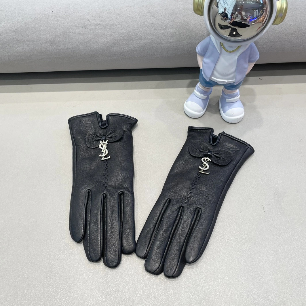 Yves Saint Laurent Gloves For Women Cozy 1726