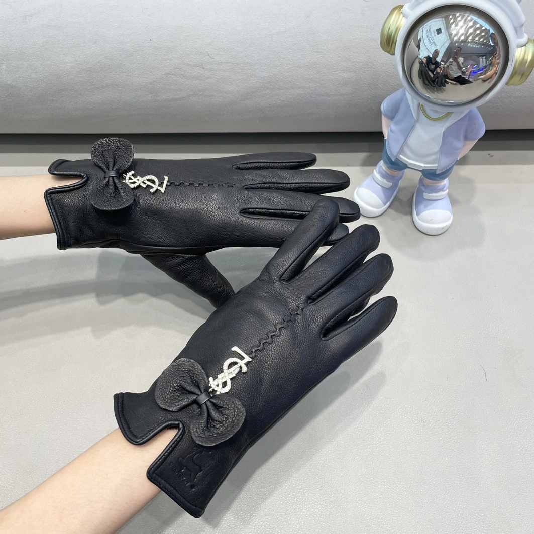 Yves Saint Laurent Gloves For Women Cozy 1726