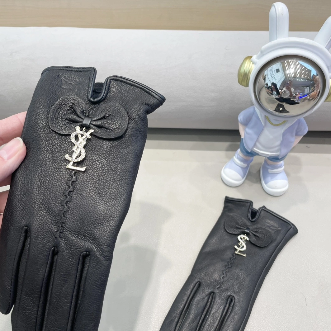 Yves Saint Laurent Gloves For Women Cozy 1726